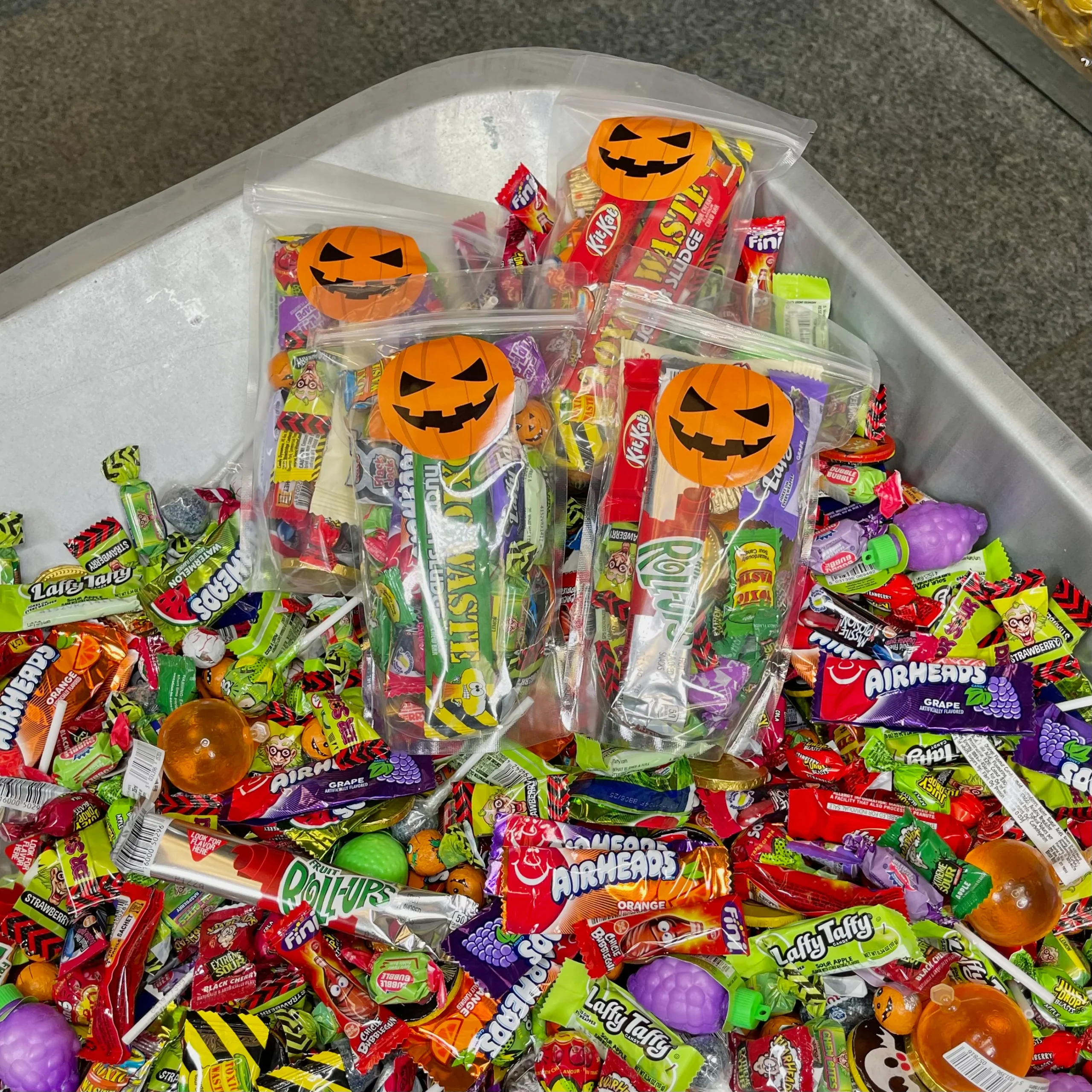 Halloween Candy Scoop – Spooky, Fun & Unmissable-5KG